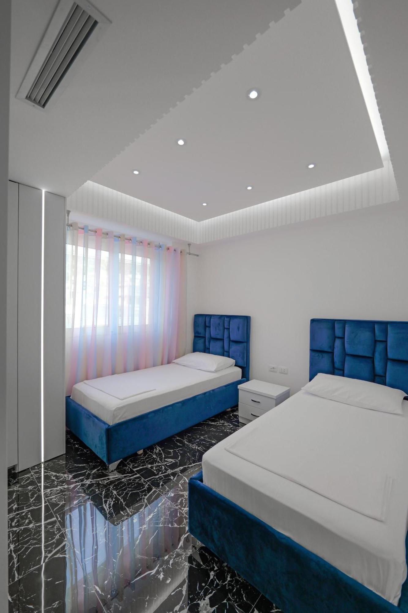 New * Sarandë